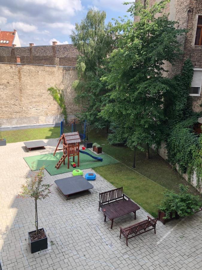 Large Apartment With Garage And Terrace Budapešť Exteriér fotografie